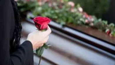 وداعًا لأفقر رئيس وأغنى إنسان