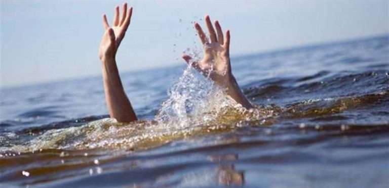 بالصورة: فاجعة على الشاطئ... لحظات المرح تتحول إلى وداعٍ حزين