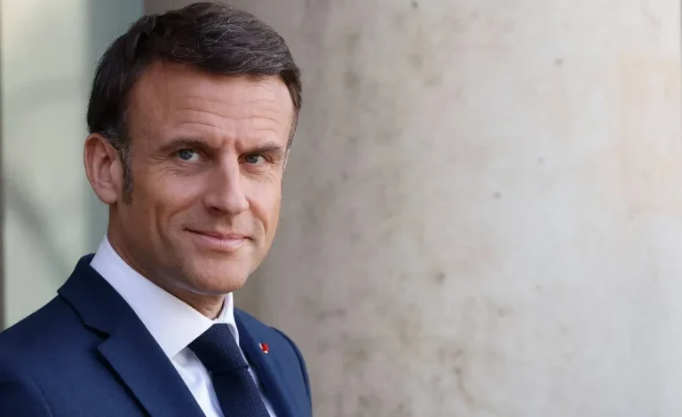 ماكرون يرفع السقف: عقوبات أوروبية جديدة بانتظار روسيا!