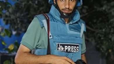 حين تصبح الكلمة جـ ـريمة... الاحتـ ـلال يسـ ـتهدف الصحفيين حتى داخل غرف العلاج