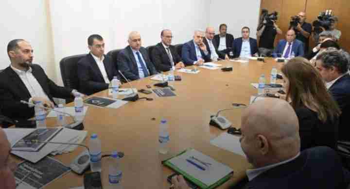 رواتب خيالية في زمن الانهيار”... الهيئة الناظمة تحت المجهر!