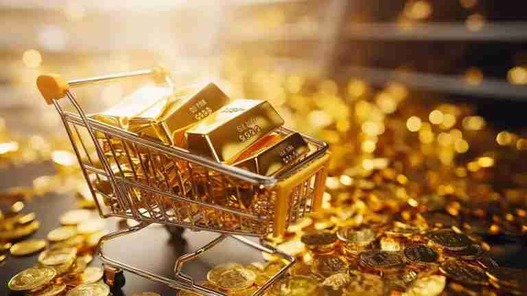 الذهب يستغل لحظة التوتر ويحلّق نحو مستويات قياسية