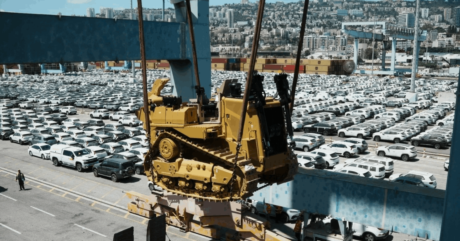 دروع واقية للجرافات... وأين الدروع لأهالي غـ ـزة؟