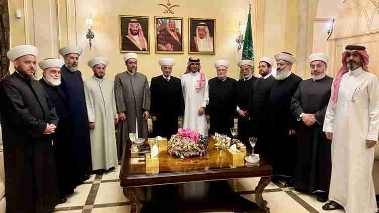فتوى وسفير على العشاء... الطبخة لبنانية بالطعم السعودي