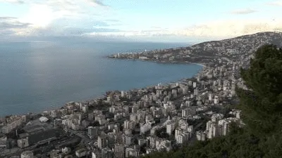 غزير تَطعن أهلها... بس الجار شو قصّتو؟