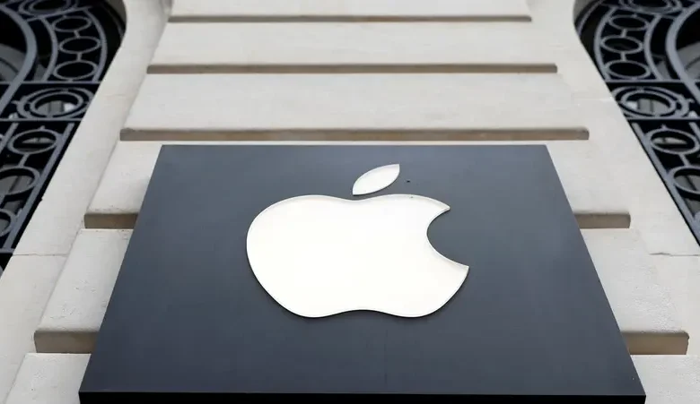 "أبل" تواجه تحقيقاً في باريس بسبب مساعدها الصوتي "سيري"