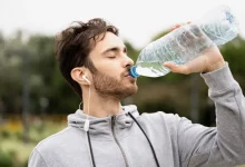 مياه الشرب المعبأة بزجاجات بلاستيكية تشكل خطرا
