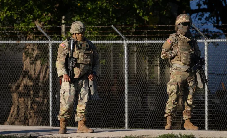 القضاء الأميركي يوقف نشر الحرس الوطني في شيكاغو وبورتلاند