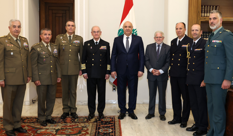 الرئيس عون نوه بتضحيات الجنود الاسبان في "اليونيفيل"