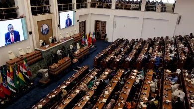 إثيوبيا تطلب وساطة لإيجاد "حل سلمي" مع إريتريا يمنحها منفذا بحريا