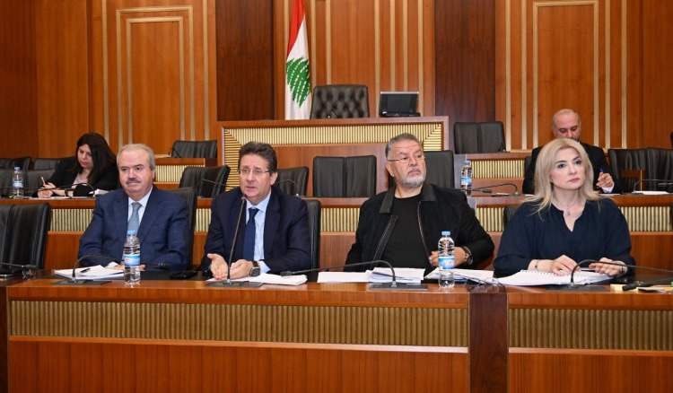 كنعان يجدد الثوابت المالية... حماية الودائع أولوية