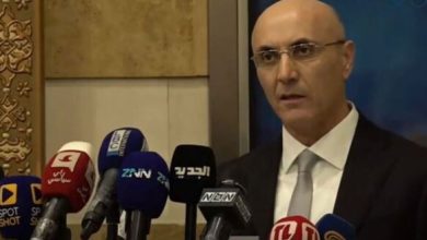 من المصيلح... وزير الداخلية يؤكد التمسك بالجيش ودعمه الكامل