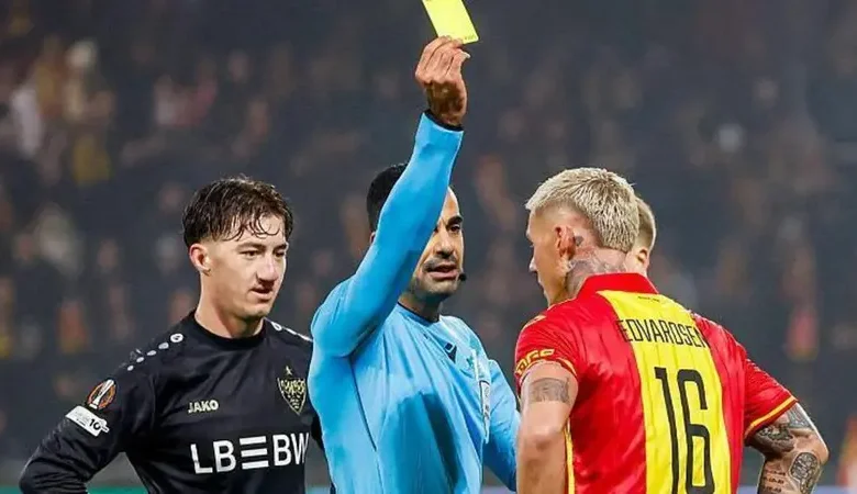 ستيلر.. مريض قولون يعاني من "الشفة الأرنبية"