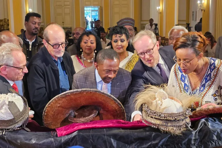 ألمانيا تعيد كنوزا لبلد افريقي بعد 100 سنة