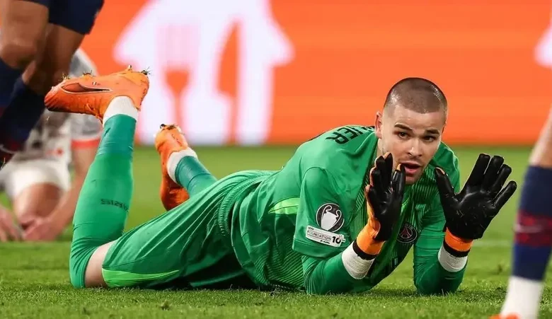 "اتهموه بالفاشية"".. حارس باريس "محبط" و"غاضب"