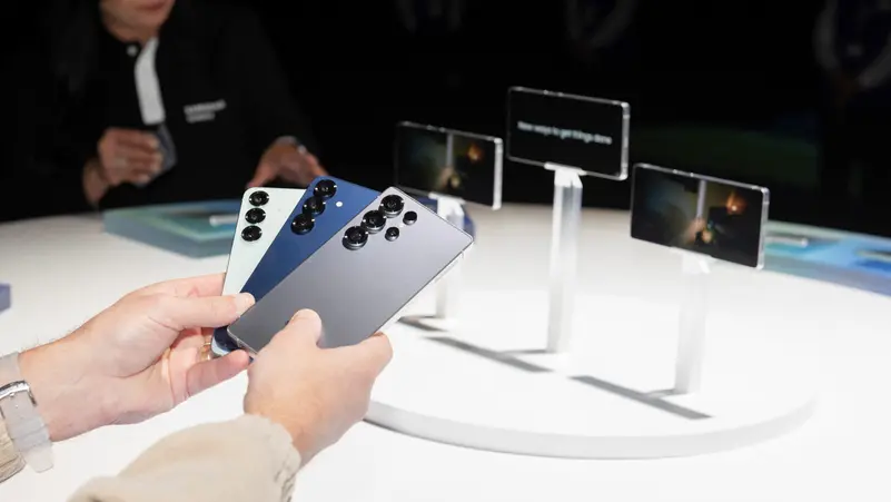 تسريبات جديدة تكشف موعد إطلاق سلسلة "Galaxy S26"