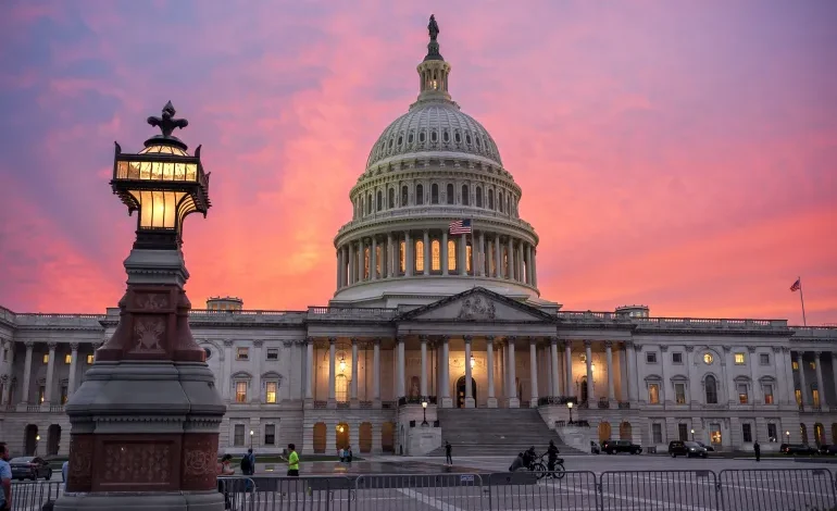 أزمة الإغلاق الحكومي تنتهي دون حل للخلافات السياسية