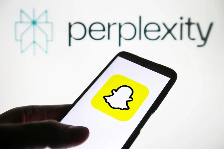 "سناب شات" تدمج الذكاء الاصطناعي من "بيربليكستي" في منصتها