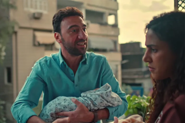 مسلسل "كارثة طبيعية".. عندما تتحول الأبوة إلى معركة من أجل البقاء