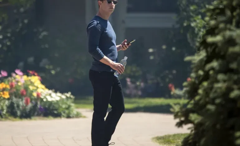 لماذا انزعج جيران مارك زوكربيرغ منه؟