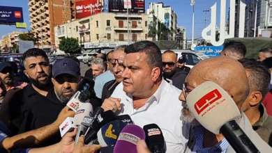 اعتصام تحذيري لاصحاب الميني باص الشرعي في ساحة النور- طرابلس