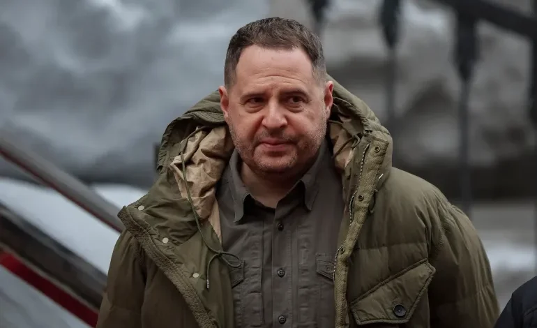 كبير مفاوضي أوكرانيا يخضع للتحقيق في قضية فساد