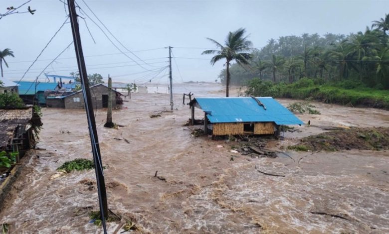 غضب الطبيعة لا ترحم الشرق بعد إعصار فونغ وونغ للفلبين