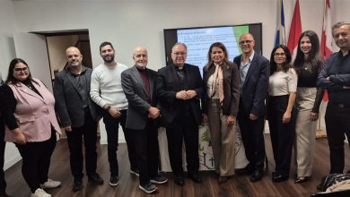 أمام القنصلية اللبنانية... احتجاج بصوت المغتربين ضد مادة مثيرة للجدل