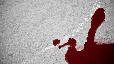 في بركة من دمائه.. العثور على موسيقي شهير ميتًا