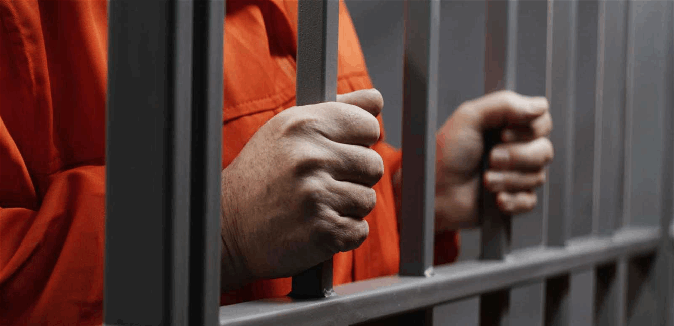 قبل ساعات من إعدامه.. سجين ينجو من الموت!