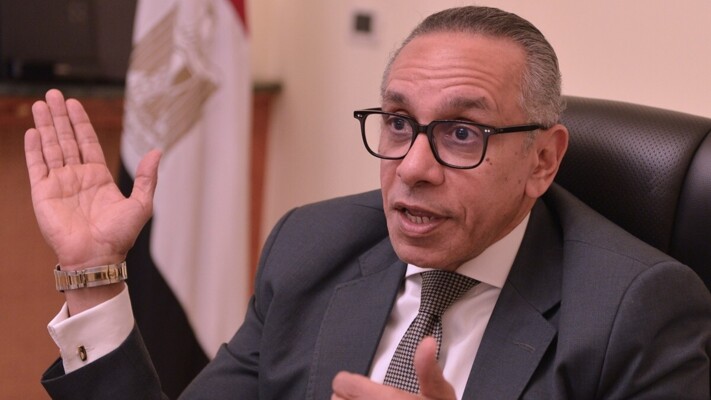 السفير المصري... تحذير دبلوماسي يلتقط نبض التوتر في لبنان