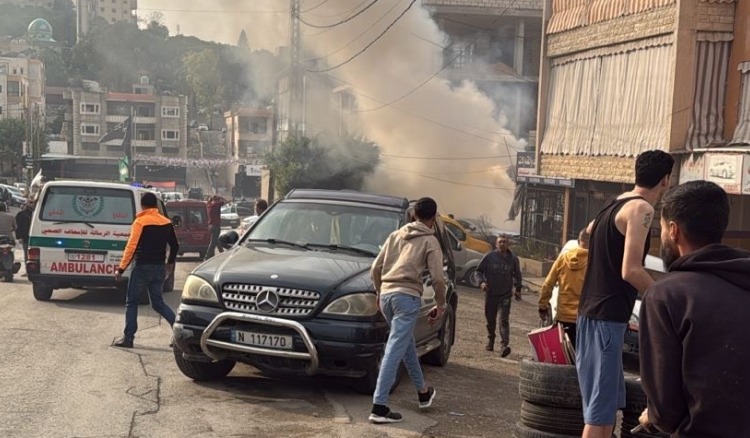 مسيرة تستهدف سيارة وسط بلدة تول المكتظة... تابعوا التفاصيل