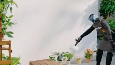 روبوت يقوم بالأعمال المنزلية بكل سهولة