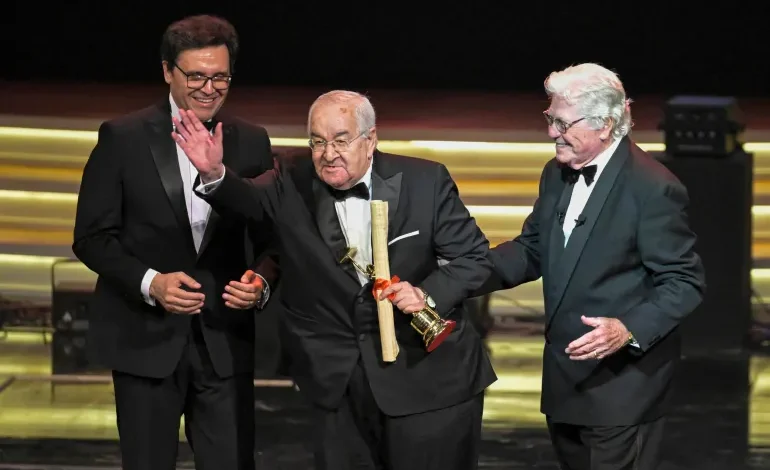 رسائل سياسية وإنسانية في افتتاح مهرجان القاهرة