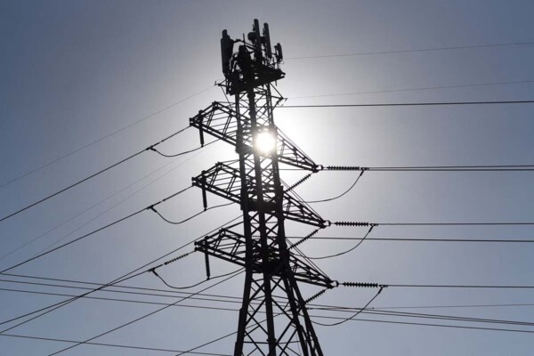 ظلام مفاجئ يلفّ عشرات البلدات بسبب العاصفة فما هي هذه البلدات؟