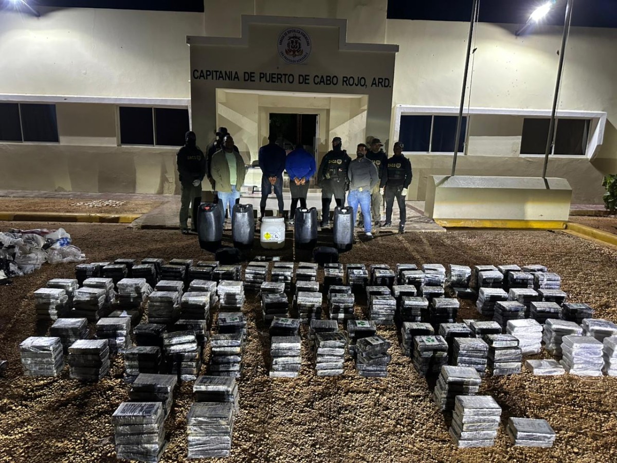 عملية مشتركة تحبط مساراً كان يختبئ بين الأمواج في بحر الكاريبي