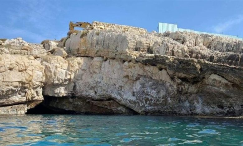 بالفيديو: ناشطون بيئيون يواجهون متعهدي ورشة مغارة الفقمة...