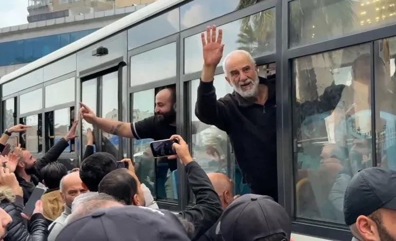 سوريا.. الافراج عن 70 عسكريا لعدم تورطهم بجرائم حرب