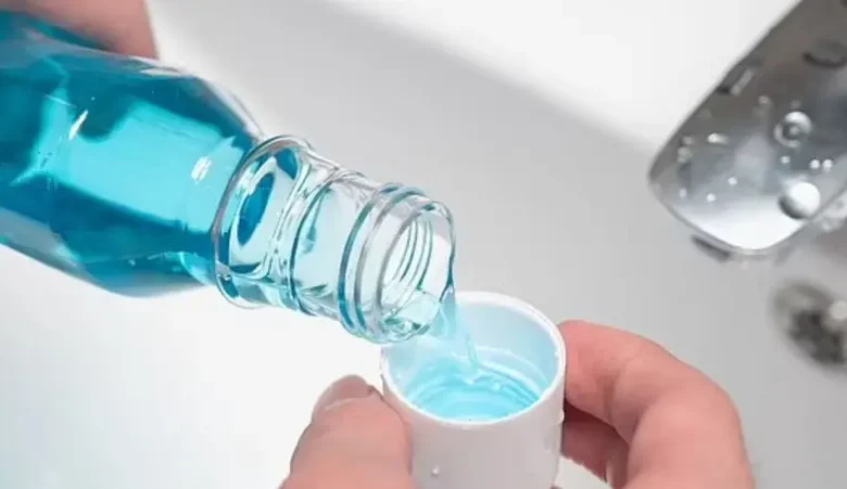 كثرة استخدام غسول الفم قد يرفع ضغط الدم