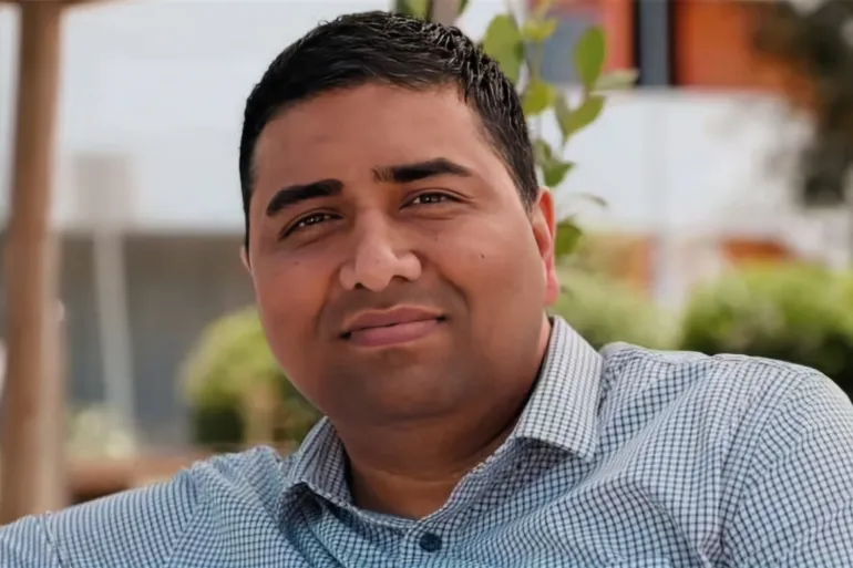 "آبل" تلجأ لموظف سابق في "غوغل" من اجل اللحاق بركب الذكاء الاصطناعي