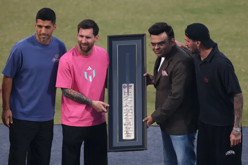 ميسي يختتم جولته "الفوضوية" في الهند