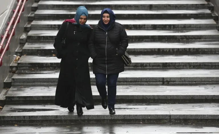 برلمان النمسا يحظر لبس الحجاب للفتيات