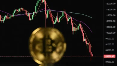 بتكوين تهبط 5% إلى ما دون 90 ألف دولار