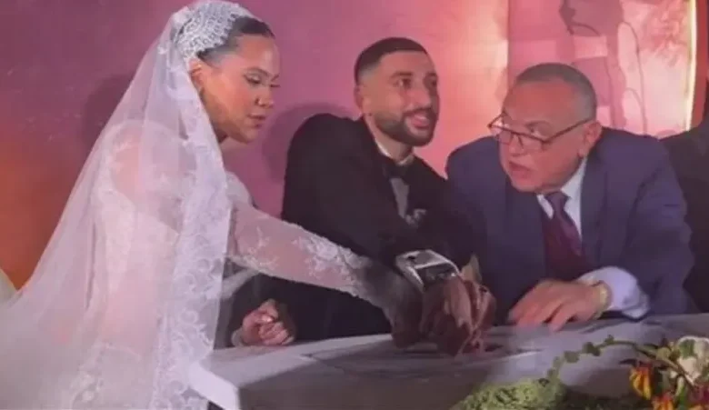 حنان ترك تغيب عن حفل زفاف ابنها