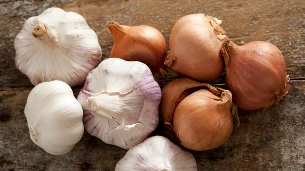 الثوم سلاح طبيعي ضد الالتهابات... وله فوائد إضافية للأمراض المزمنة