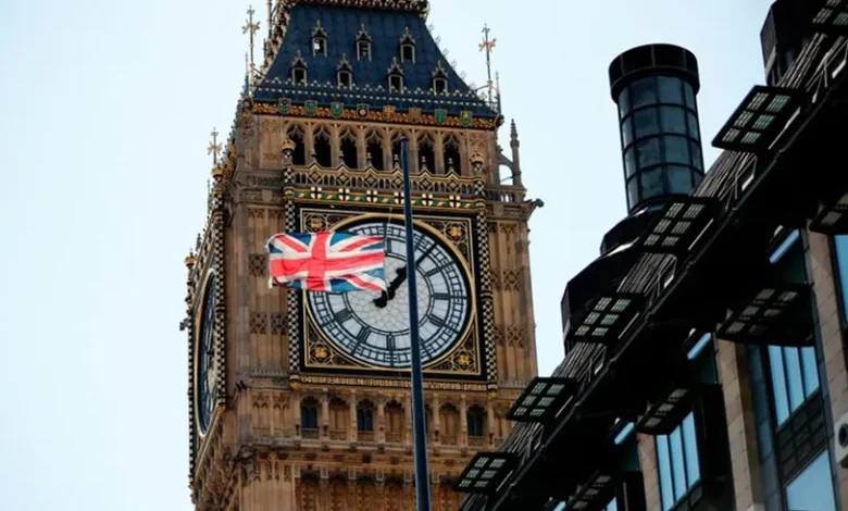 من بنجامين فرانكلين إلى جورج فيرمون.. تعرف إلى قصة التوقيت الصيفي والشتوي...