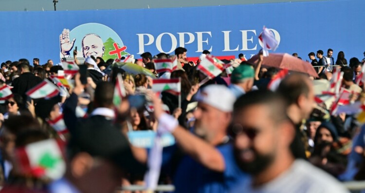 موقع الفاتيكان: 150 ألف شخص شاركوا في القداس والمشهد يتخطّى التوقّعات