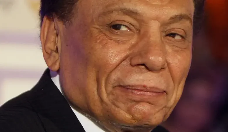 أنباء عن تدهور الحالة الصحية لعادل إمام.. والنقيب يوضح