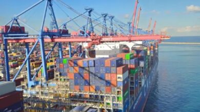 مرفأ بيروت يعود الى العمل مع ساعات اضافية بأفضل الخدمات