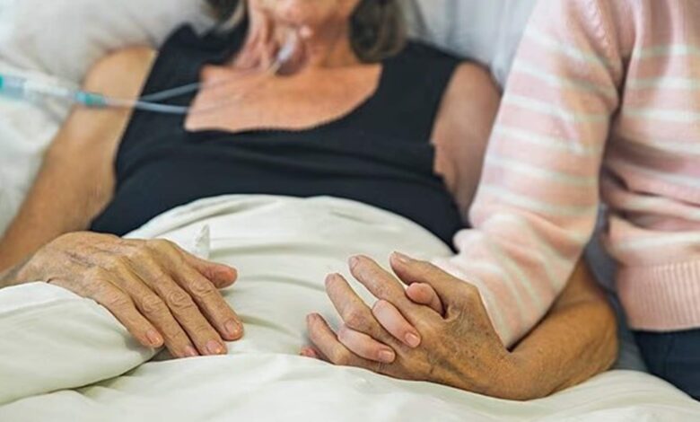 أنهكه الاعتناء بها فقرر إنهاء حياتها… جـــ . ريمــ . ة تهزّ الرأي العام